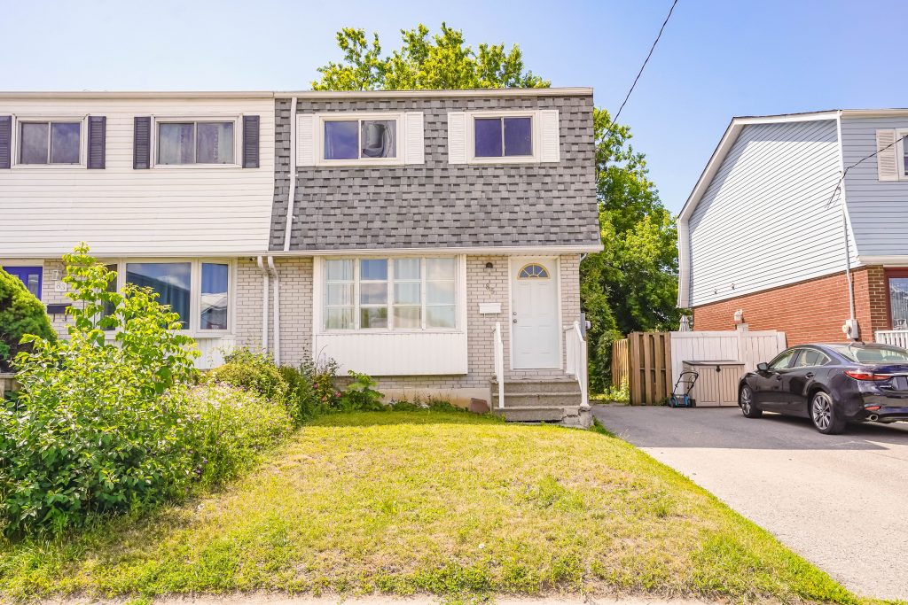 85 Russet Ave (24 of 30)
